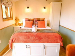 Lintmill Lodges - Heather Shepherds Hut